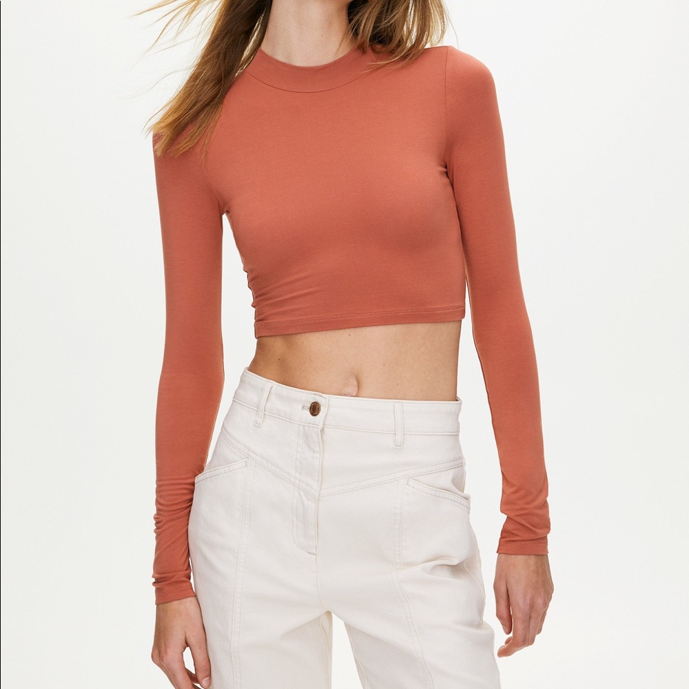 NWOT Aritzia Wilfred Free Janessa Longsleeve